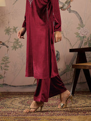 Women Maroon Velvet Elasticated Straight Pants-SHPAN50989