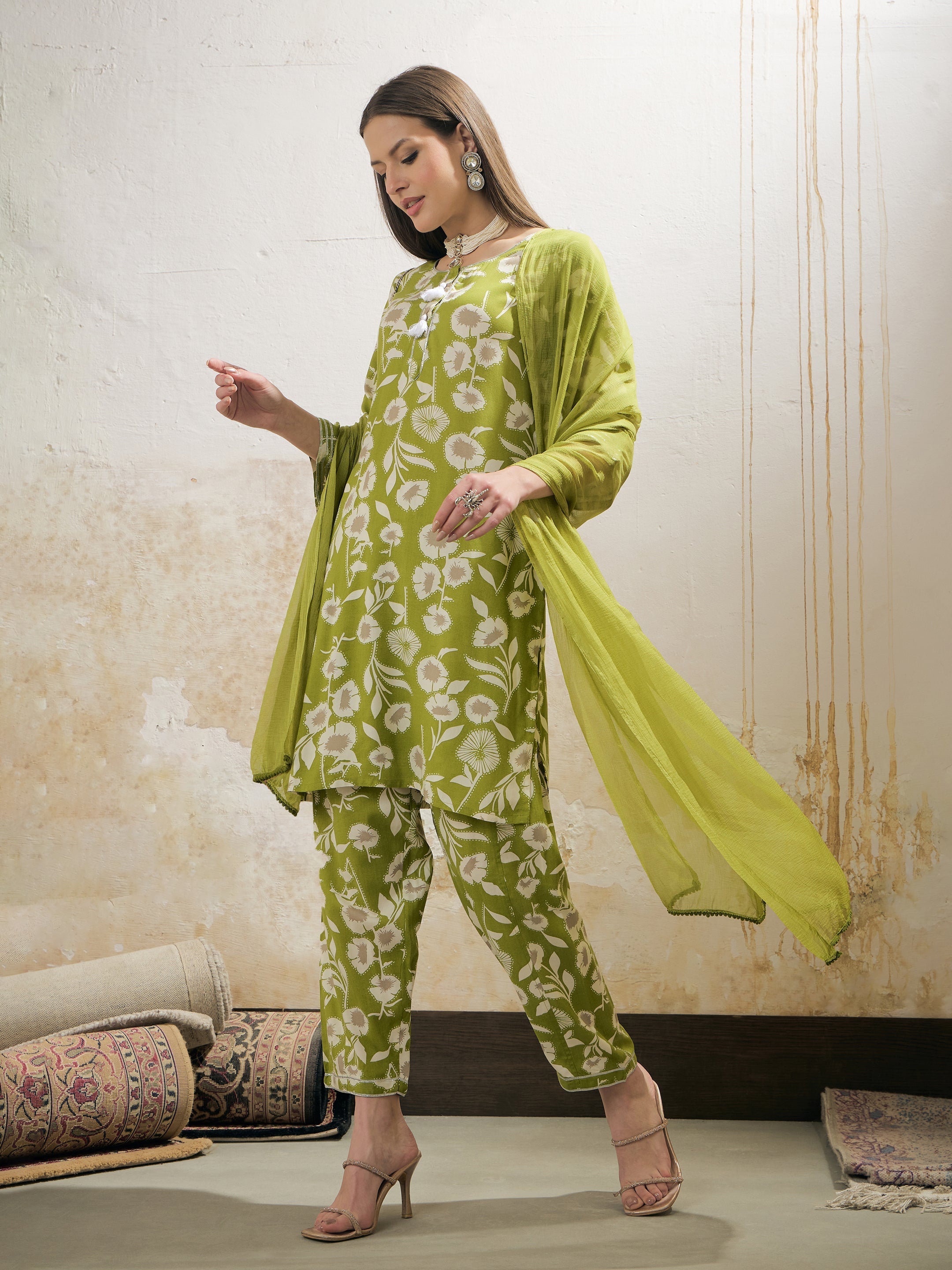 Women Green & White Floral Rayon Kurta With Salwar & Dupatta-SHSET96277