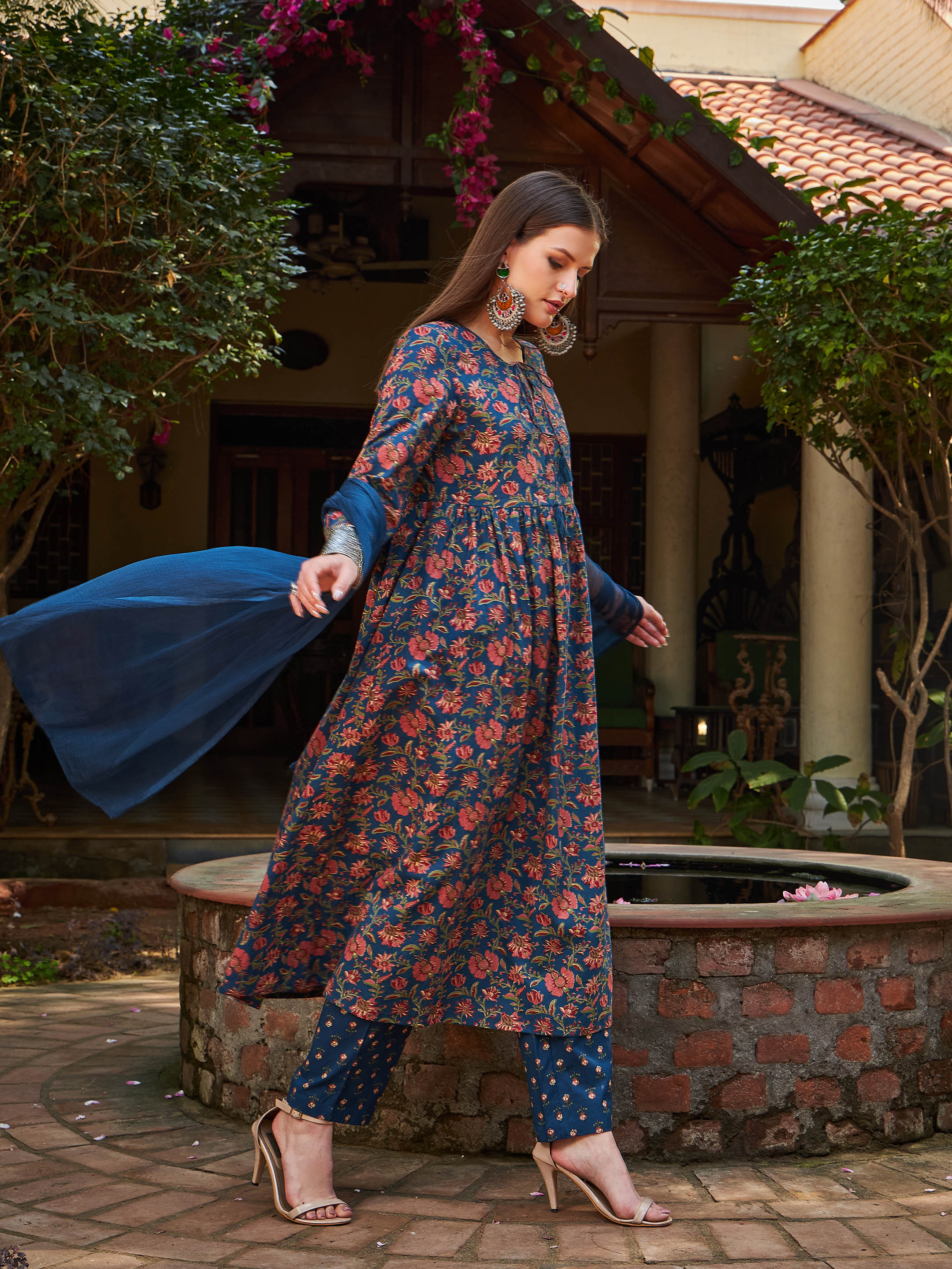 Women Navy Floral Front Dori Gathered Kurta With Pencil Pants & Dupatta-SHSET96295