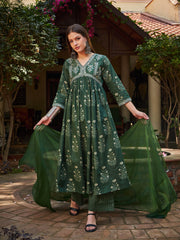 Women Green Floral Embroidered Gathered Kurta With Pencil Pants & Dupatta-SHSET96346