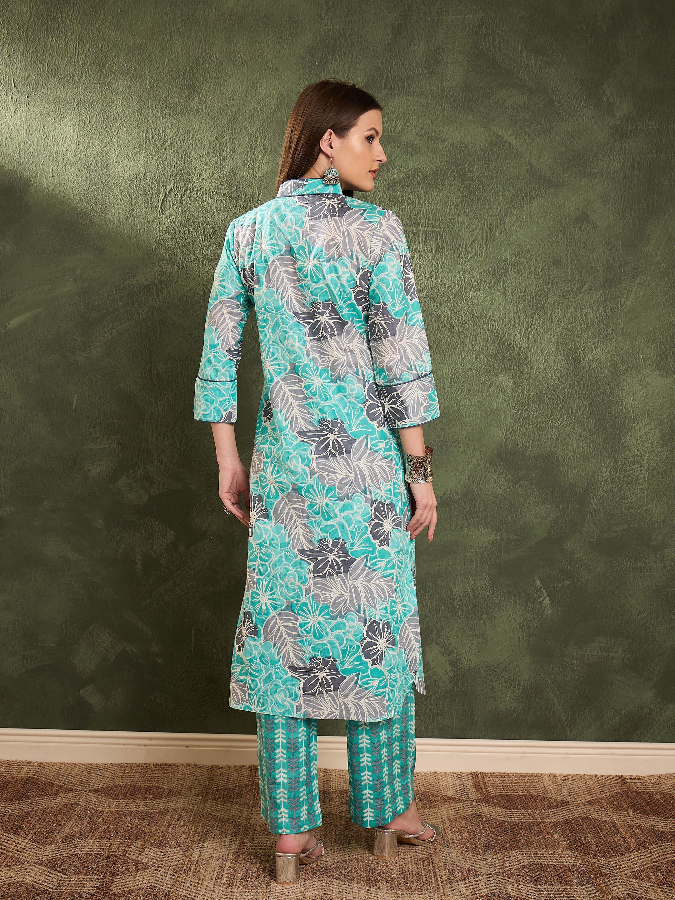 Women Aqua Blue Floral Wood Button Kurta With Pants-SHSET96451