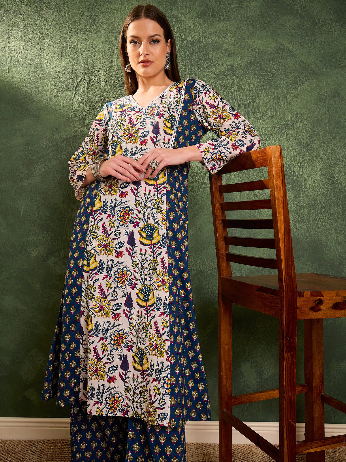 Women Blue Floral Front Yoke Kurta With Pants-SHSET96454