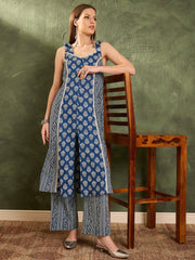 Women Blue Floral Front Button Slit Kurta With Pants-SHSET96458