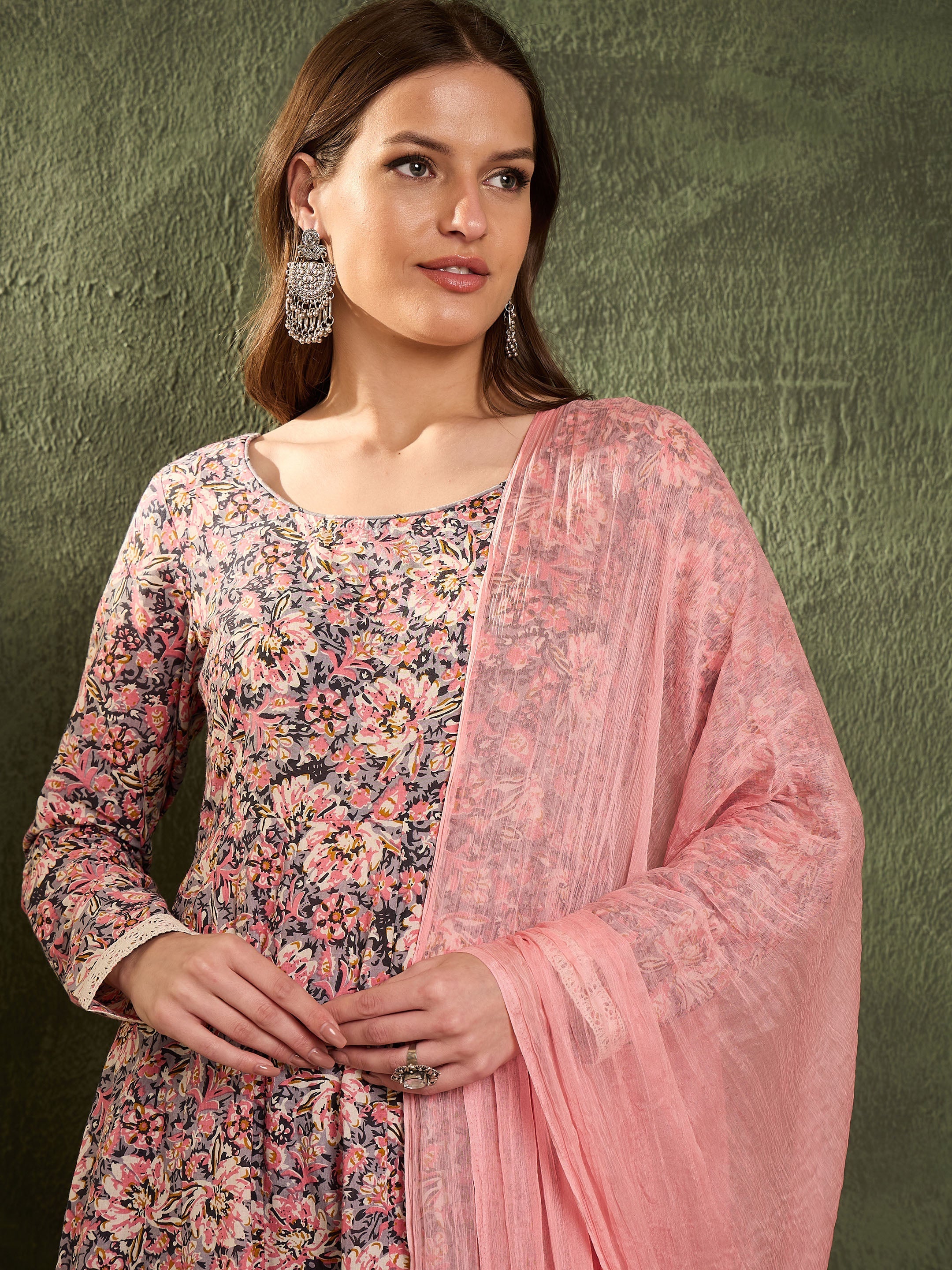 Women Pink & Grey Floral Anarkali Kurta Set with Dupatta-SHSET96459