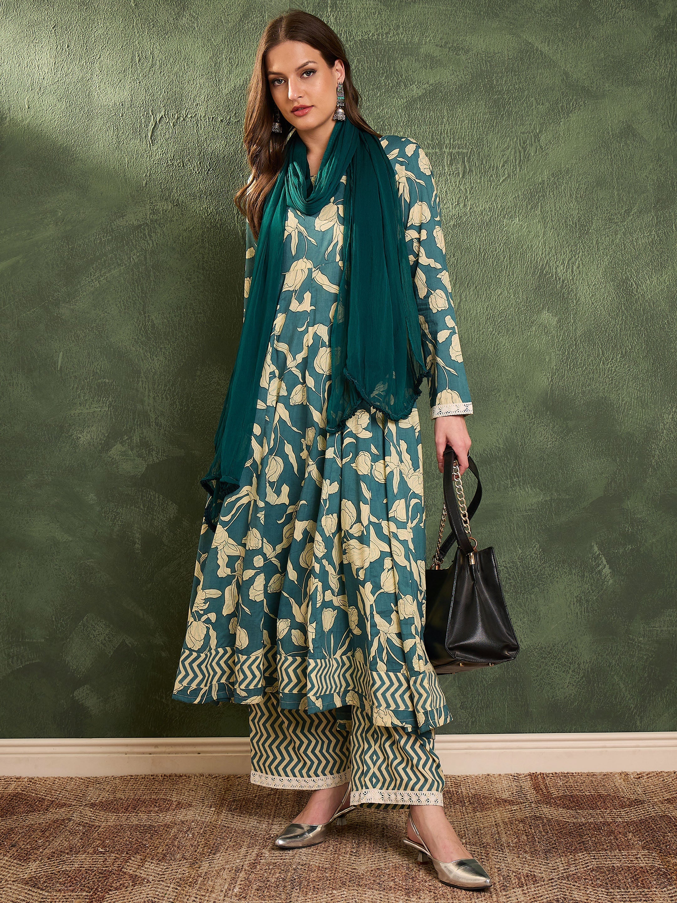 Women Sea Green & Beige Floral Anarkali kurta Set with Dupatta-SHSET96461