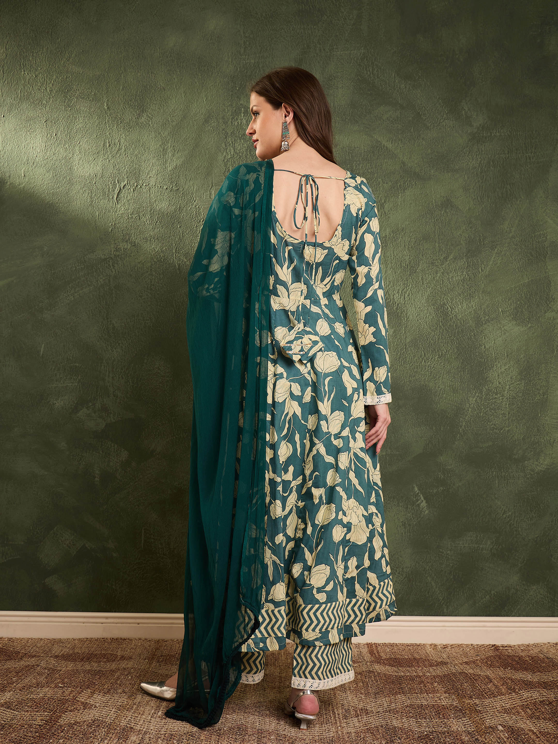 Women Sea Green & Beige Floral Anarkali kurta Set with Dupatta-SHSET96461