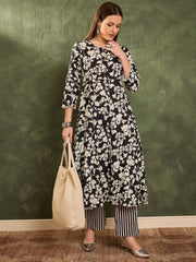 Women Black Floral Button Pocket Kurta with Pants-SHSET96471