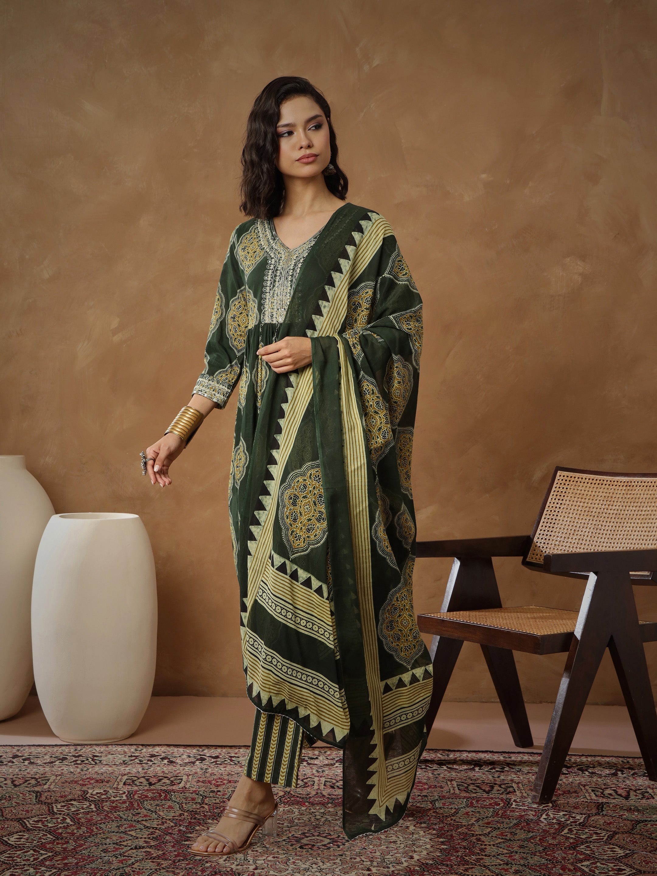 Women Green Floral Gathered Kurta With Pants & Dupatta-SHSET96557