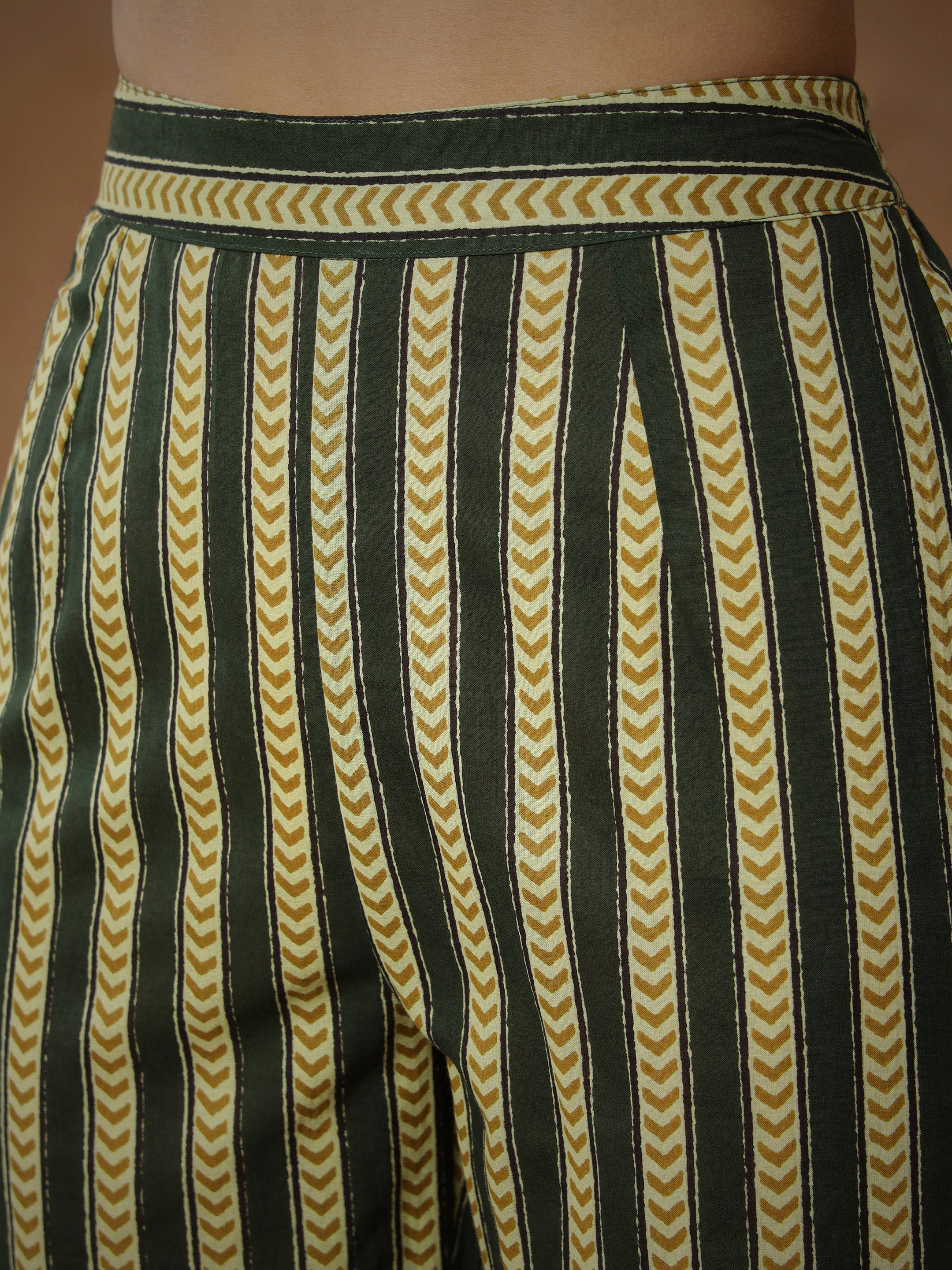 Women Green Floral Gathered Kurta With Pants & Dupatta-SHSET96557