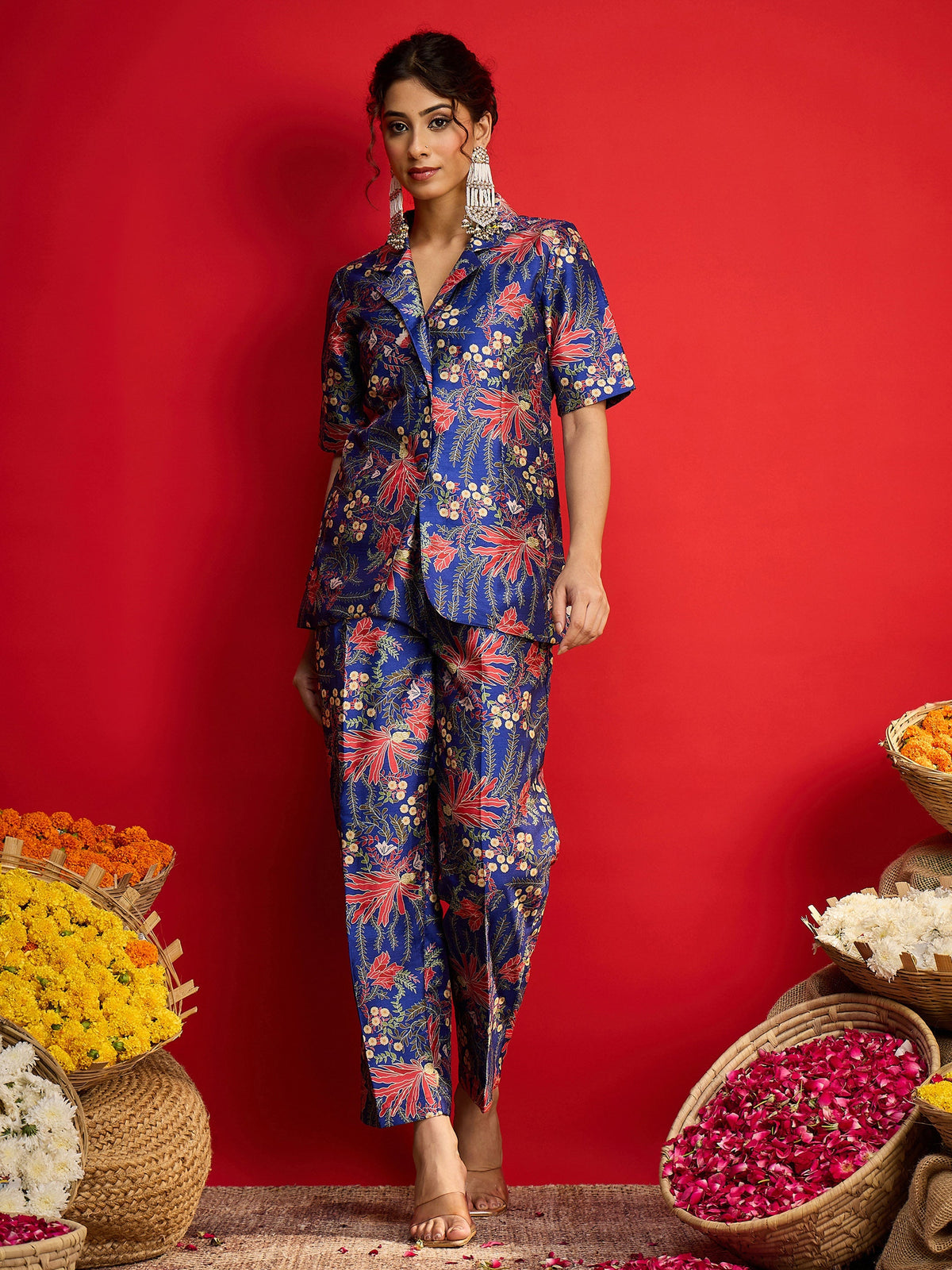 Women Navy Floral Blazer With Tapered Pants-SHSET96568
