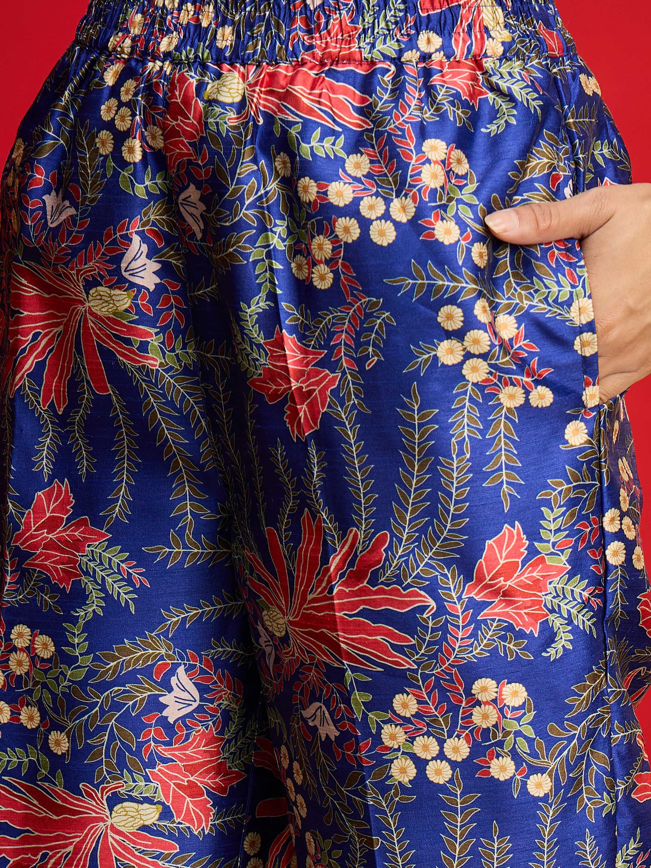 Women Navy Floral Blazer With Tapered Pants-SHSET96568