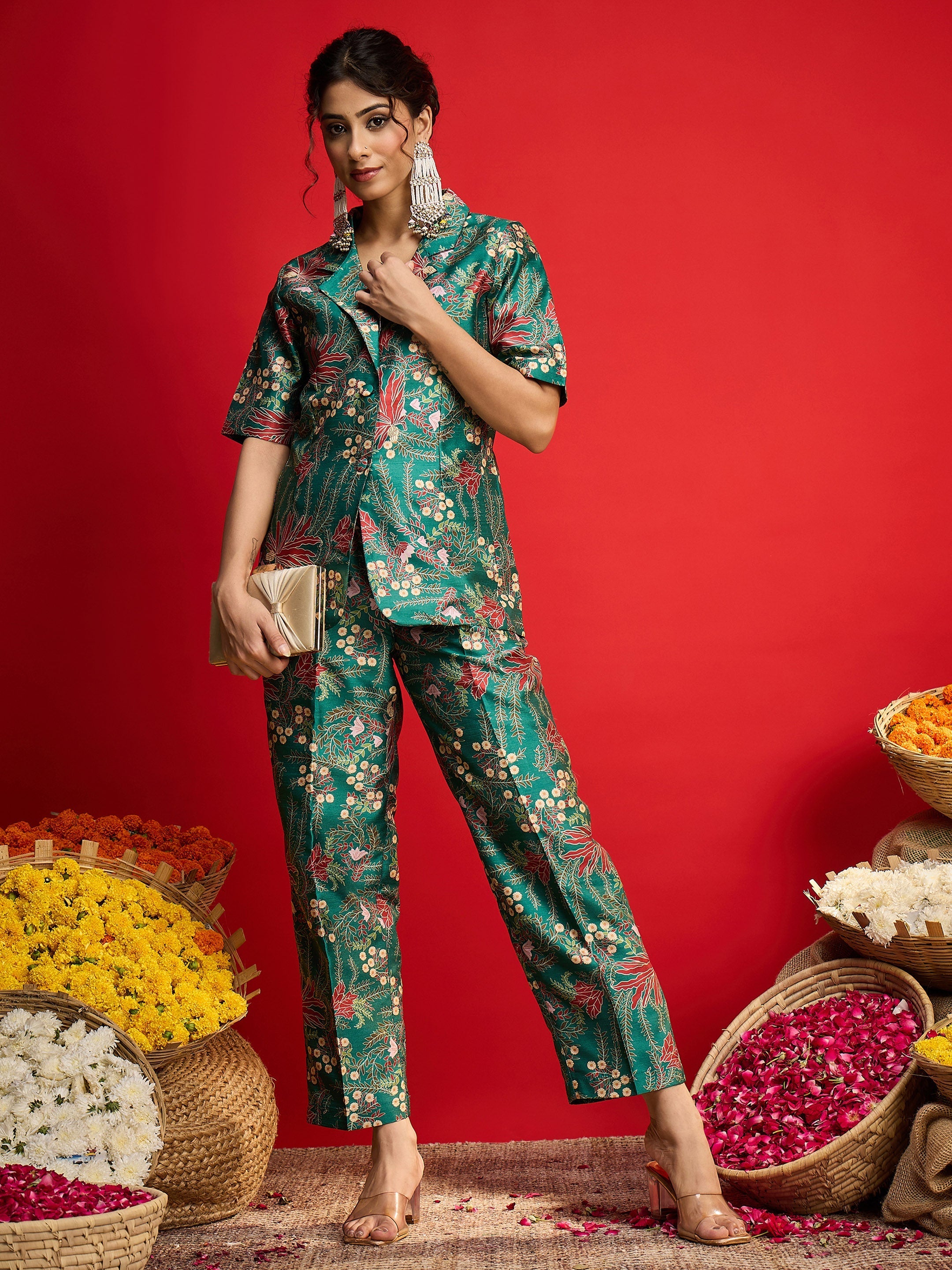 Women Green Floral Blazer With Tapered Pants-SHSET96569