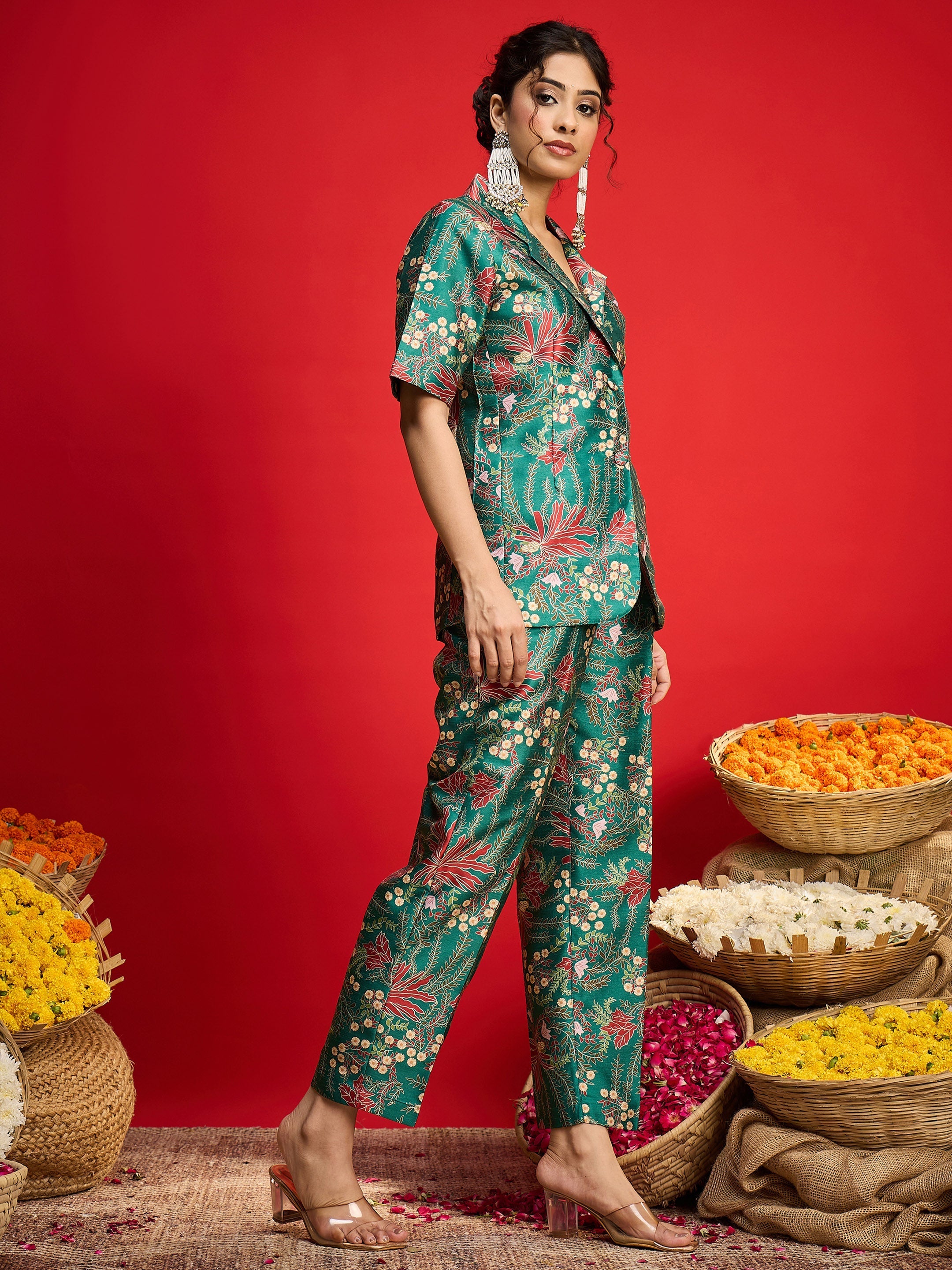 Women Green Floral Blazer With Tapered Pants-SHSET96569