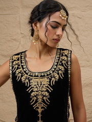 Women Black Velvet Sleeveless Top With Pleated Skirt-SHSET96611XS