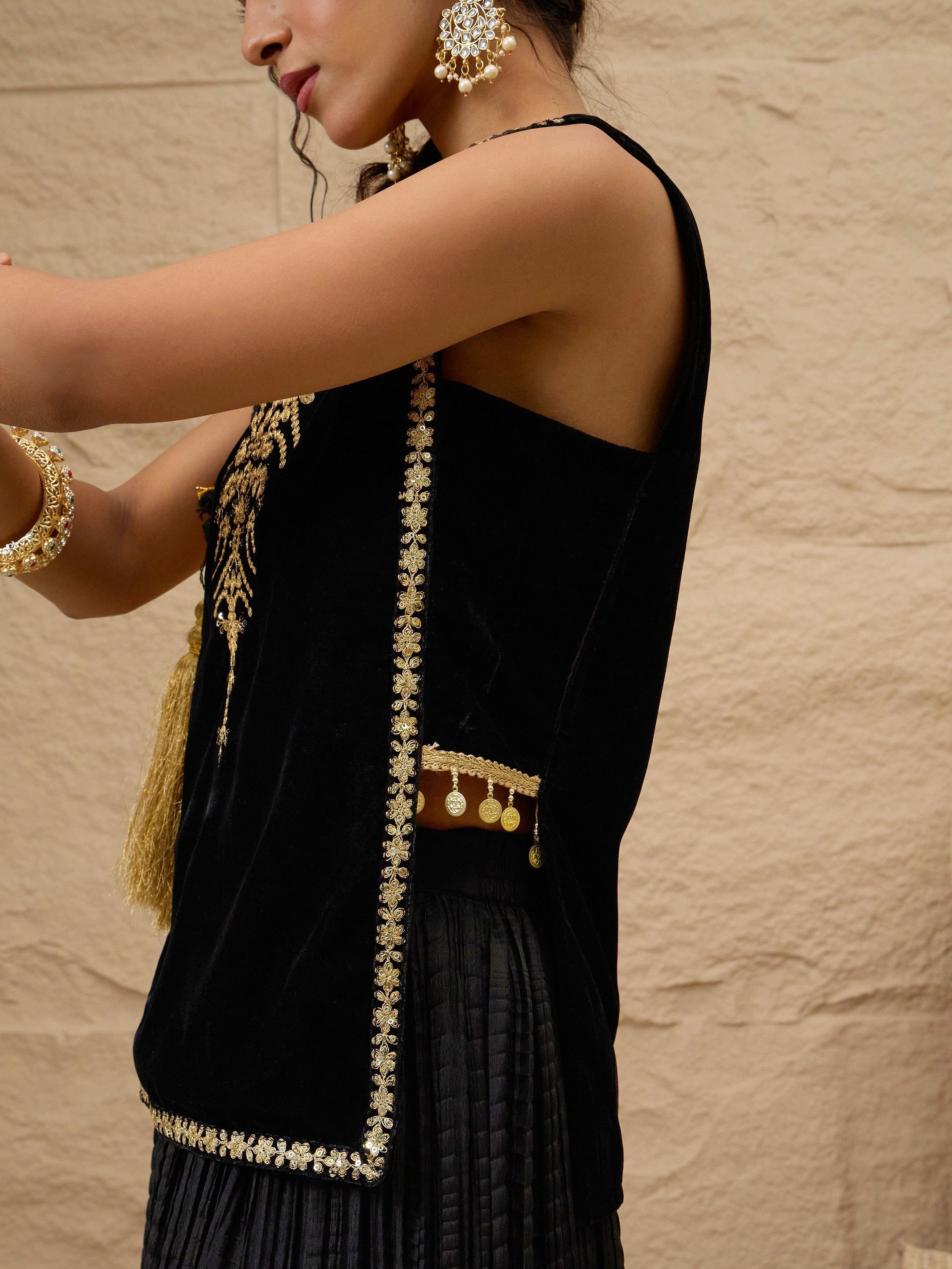 DesiQlo Black Velvet Sleeveless Top With Pleated Skirt - Black