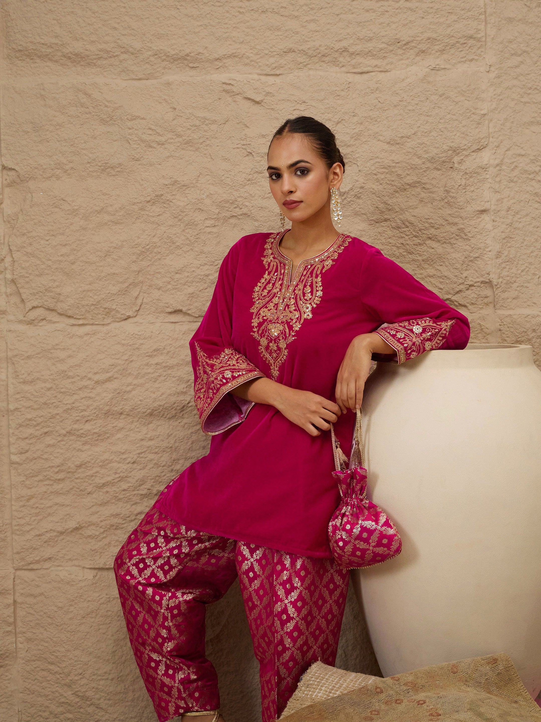 DesiQlo Fuchsia Velvet Embroidered Short Kurta With Farshi Salwar