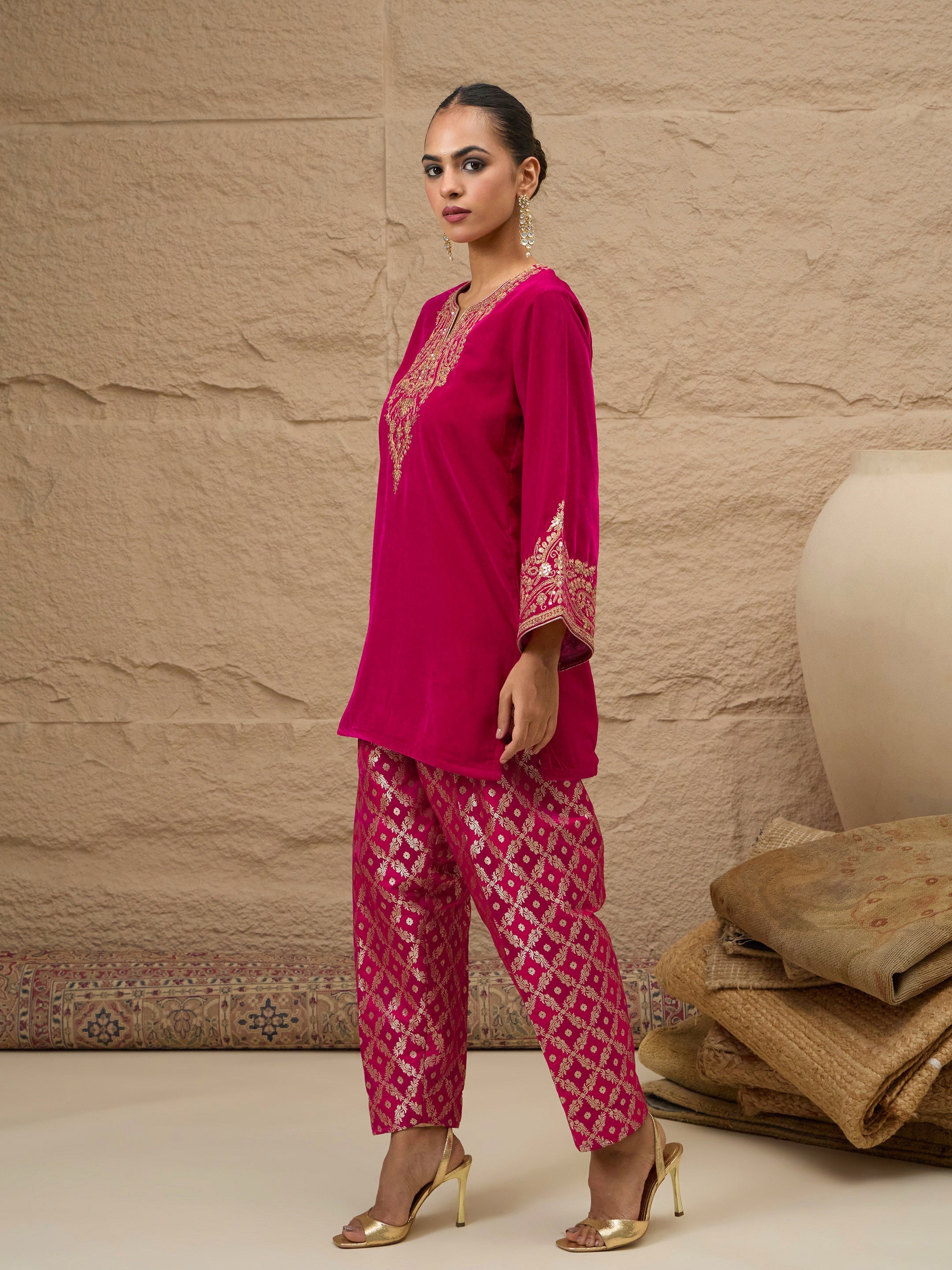 DesiQlo Fuchsia Velvet Embroidered Short Kurta With Farshi Salwar