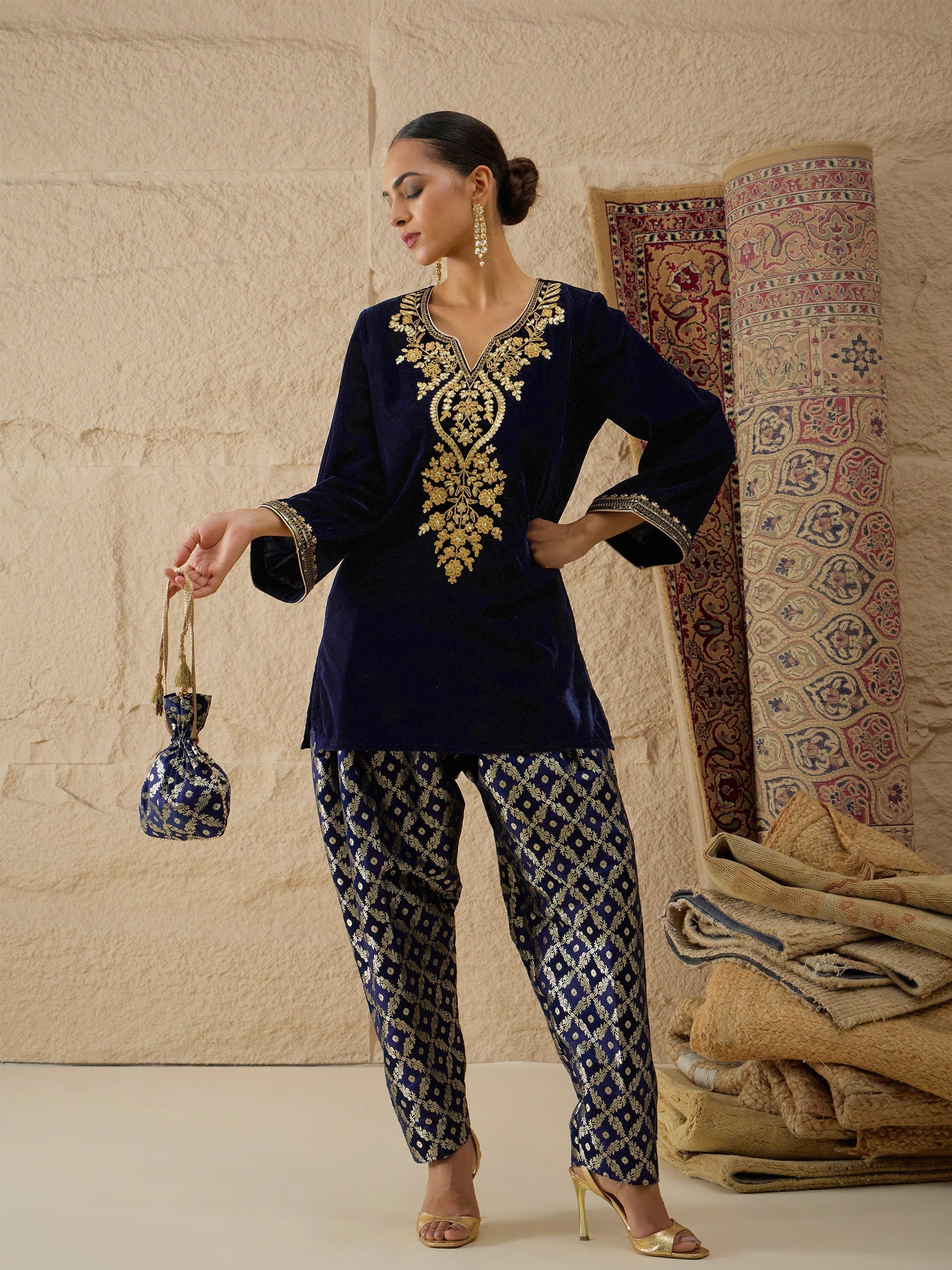 DesiQlo Navy Velvet Embroidered Short Kurta With Farshi Salwar - 