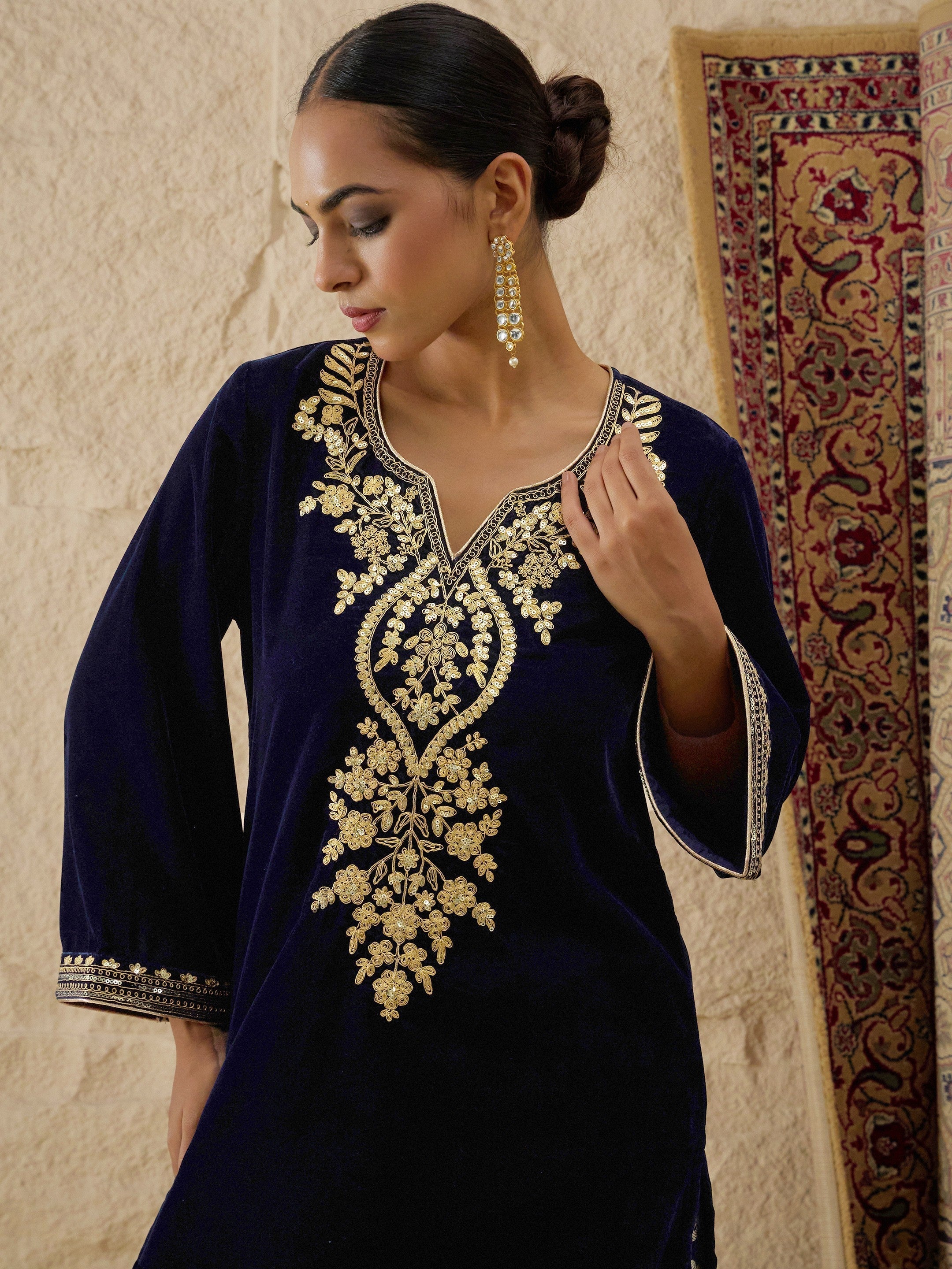 DesiQlo Navy Velvet Embroidered Short Kurta With Farshi Salwar - 