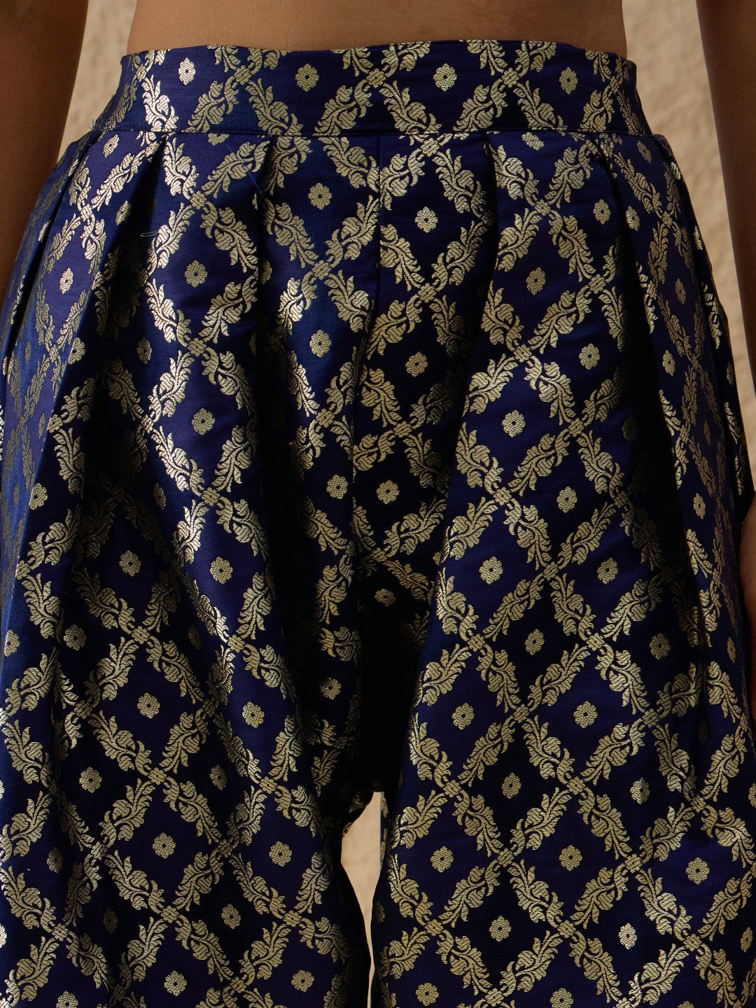 DesiQlo Navy Velvet Embroidered Short Kurta With Farshi Salwar - 