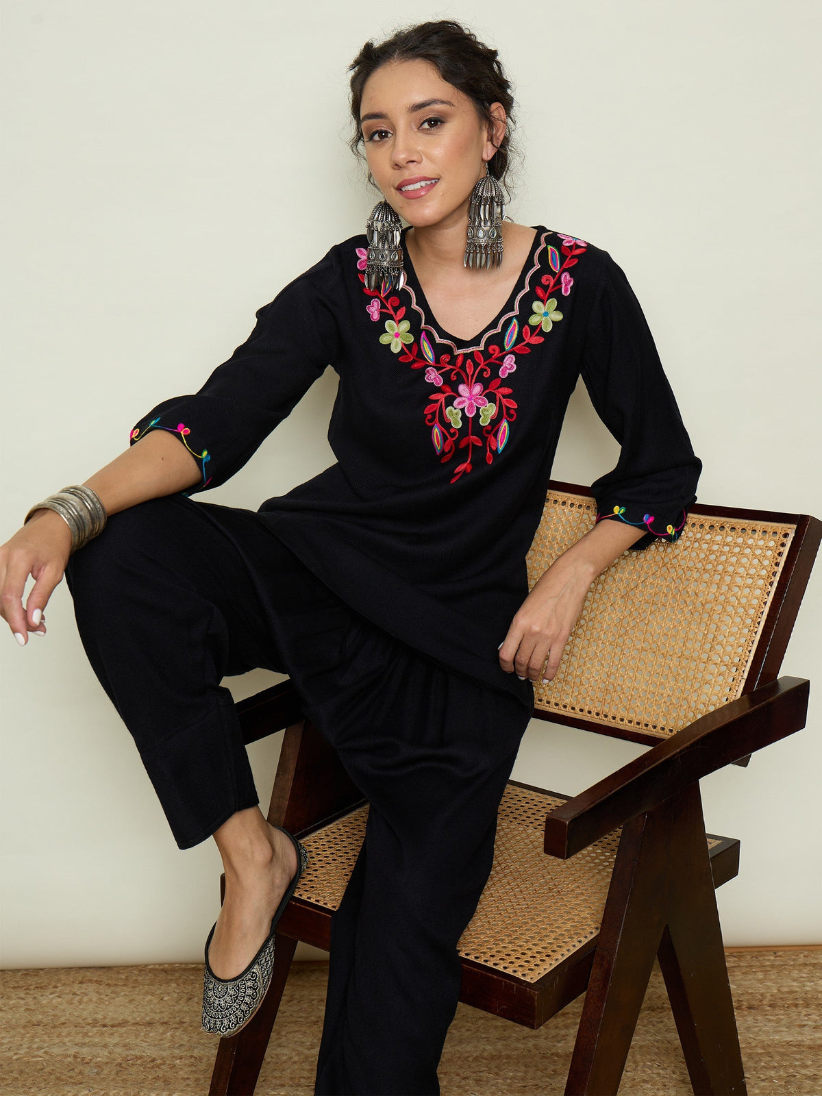 Women Black Woollen Embroidered V-Neck Short Kurta With Farshi Salwar-SHSET96654