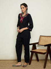 Women Black Woollen Embroidered V-Neck Short Kurta With Farshi Salwar-SHSET96654