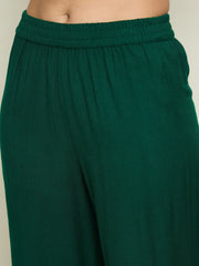 Women Green Woollen Embroidered Round Neck Short Kurta With Straight Pants-SHSET96657