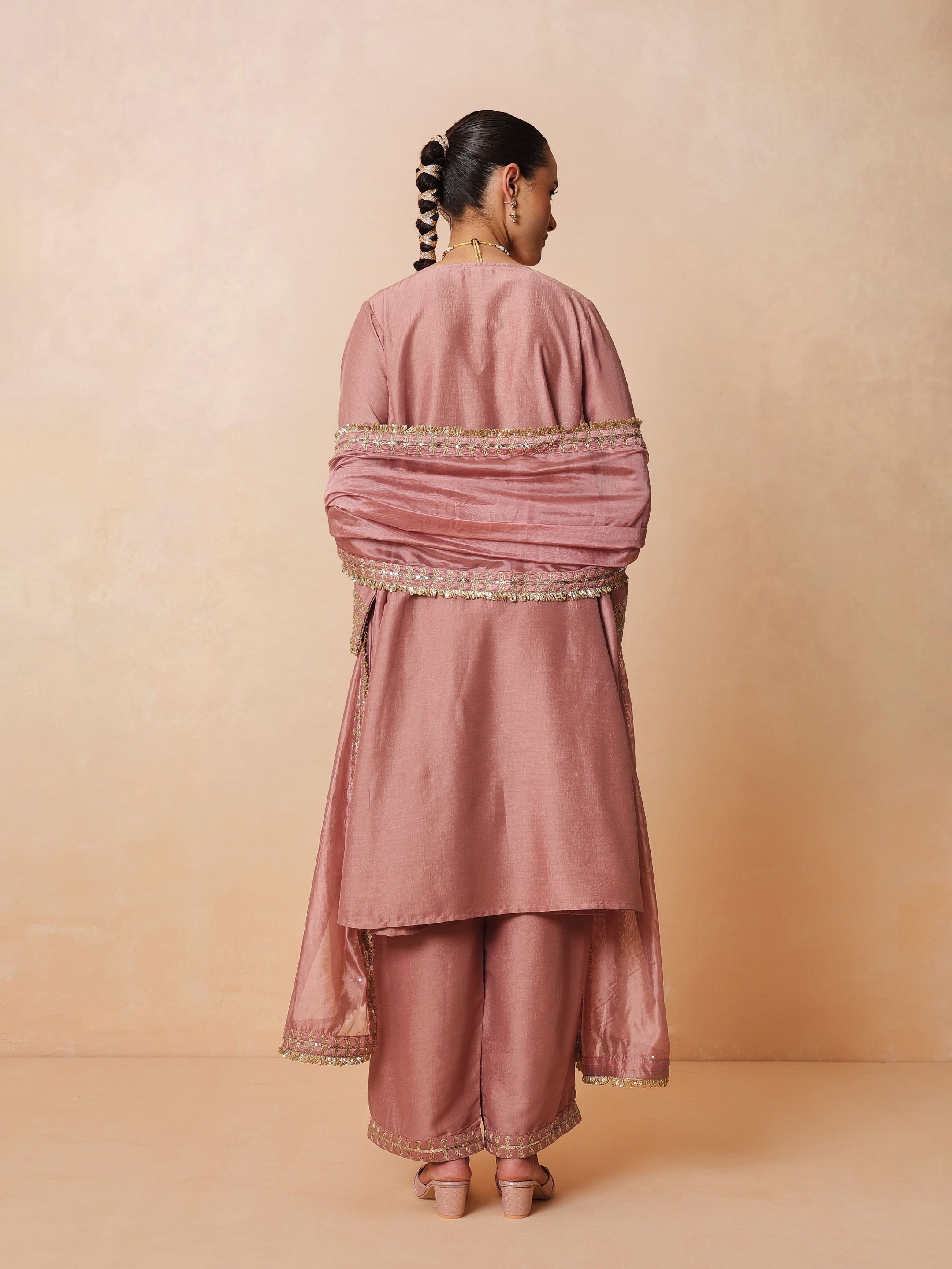 DesiQlo Onion Pink Embroidered Choga Kurta With Straight Pant & D