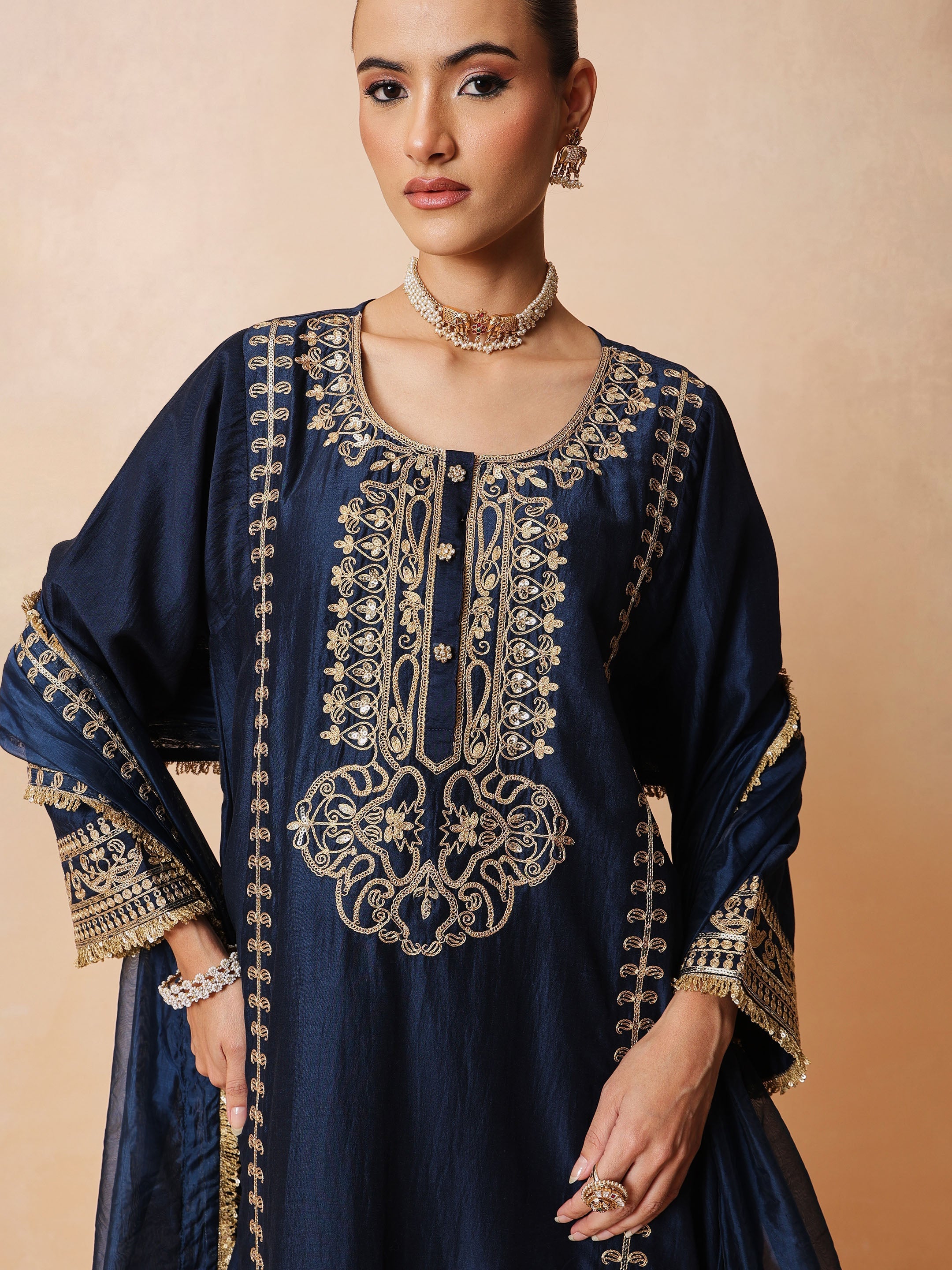 DesiQlo Navy Embroidered Choga Kurta With Straight Pant & Dupatta