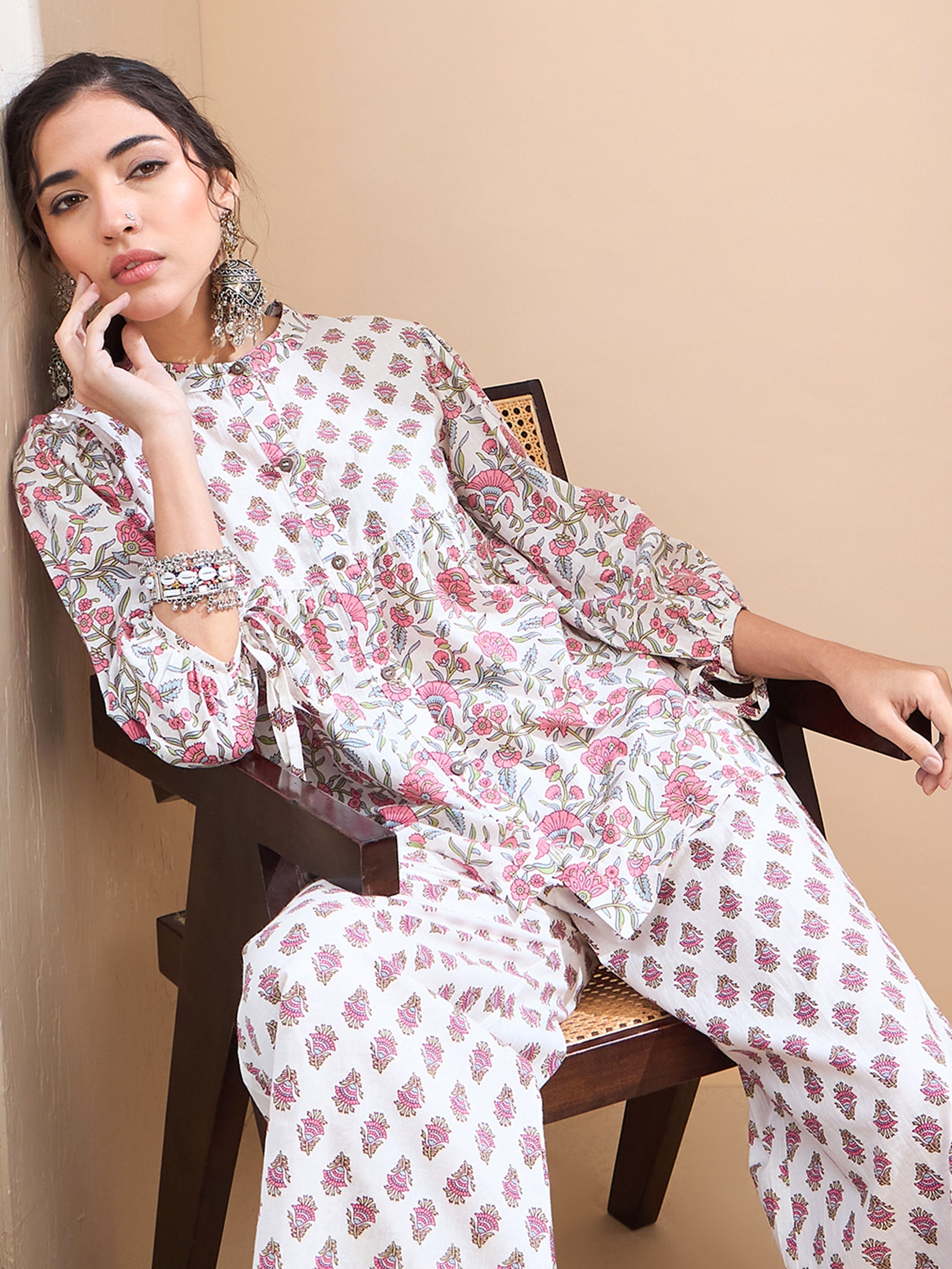 Women White Floral Sleeve Knot Buttonned Kurti-SHTOP42228