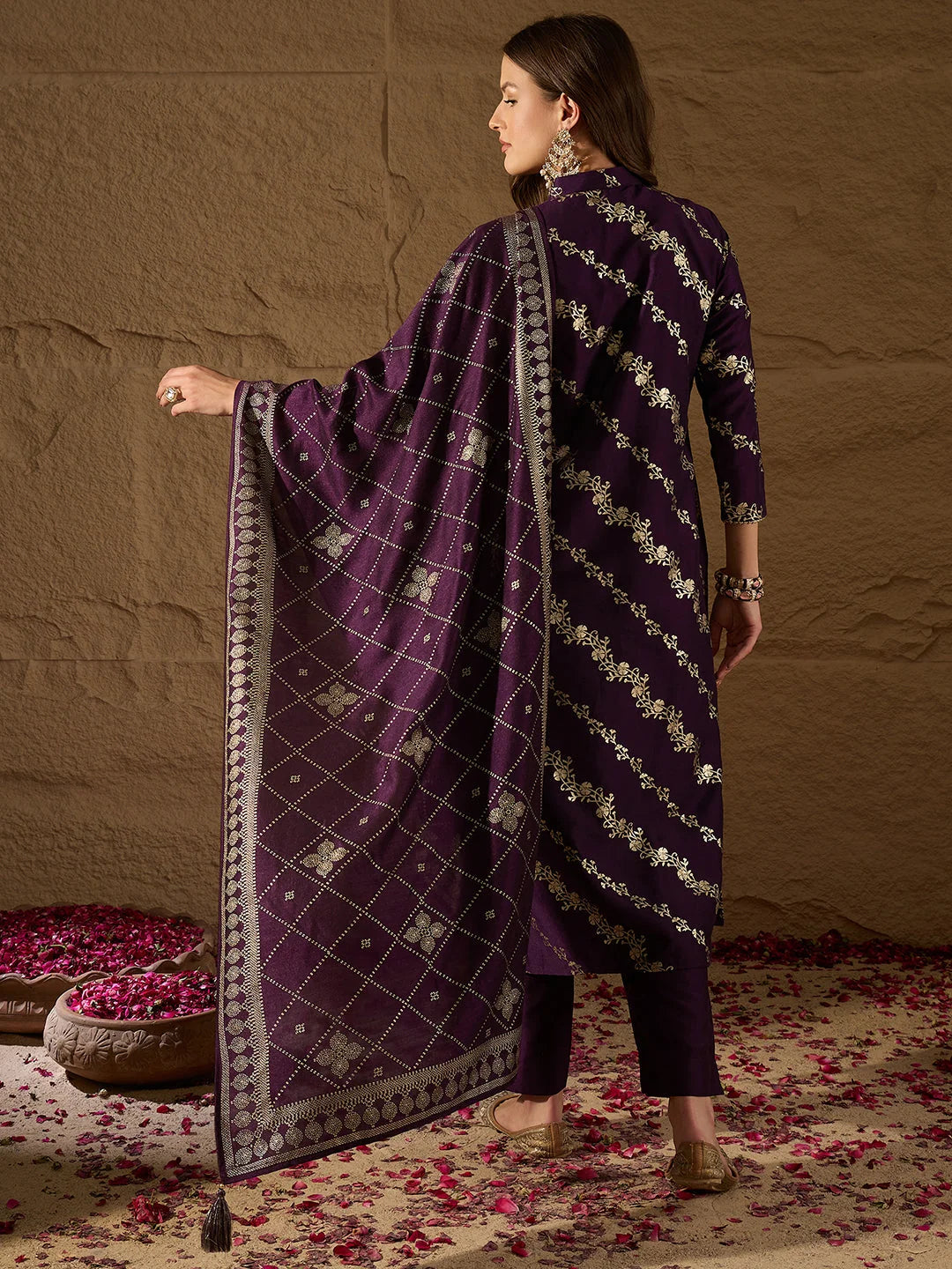Women Purple Silk Blend Floral Foil Printed Straight Kurta Sets