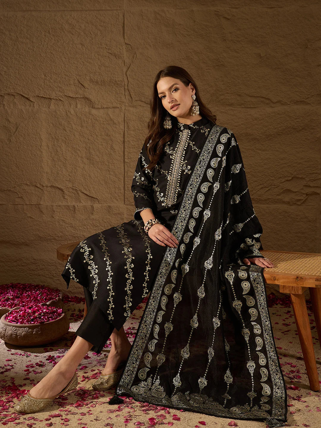 Women Black Silk Blend Floral Foil Printed Straight Kurta Sets