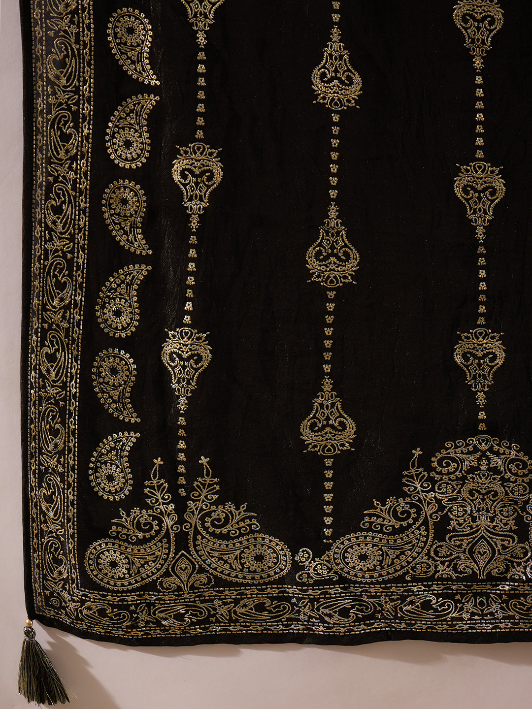 Women Black Silk Blend Floral Foil Printed Straight Kurta Sets