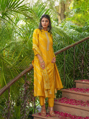 Women Yellow Silk Blend Floral Printed Straight Kurta Trousers With Dupatta-SKSKD3043