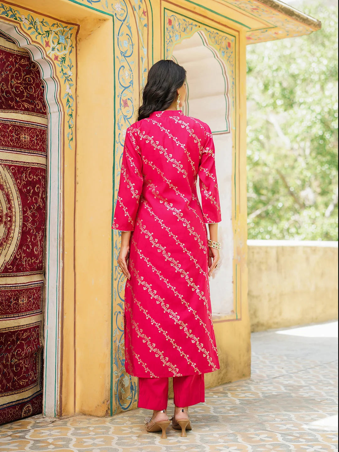 Women Pink Silk Blend Floral Printed Straight Kurta Trousers With Dupatta