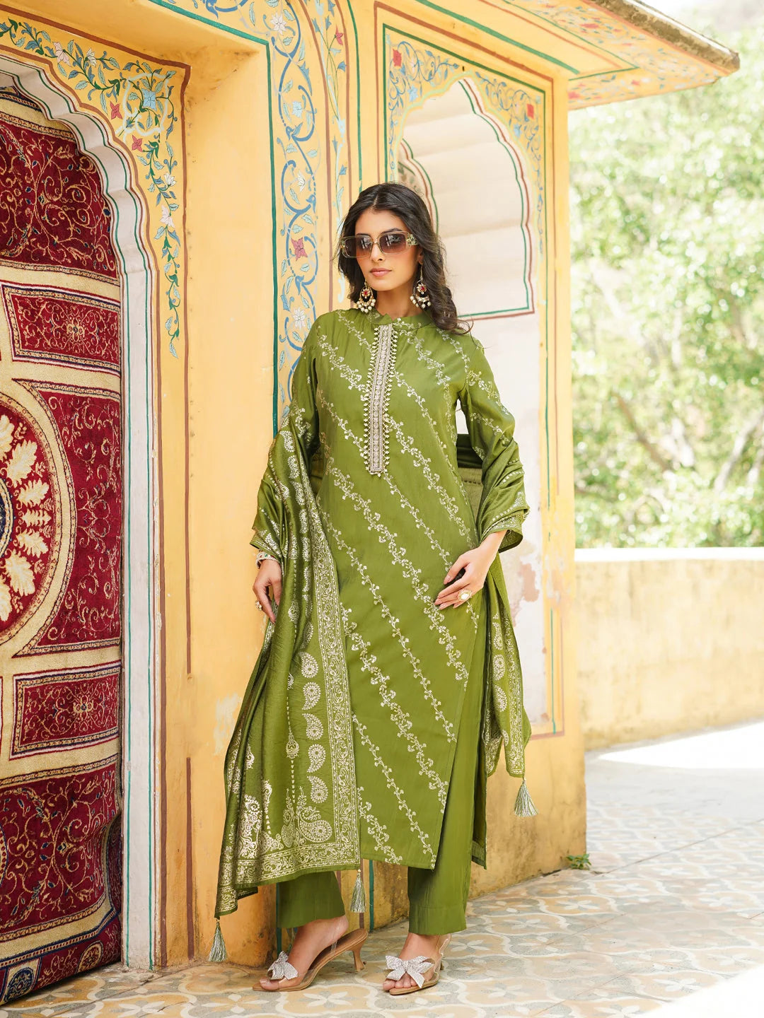 Women Olive Silk Blend Floral Printed Straight Kurta Trousers With Dupatta
