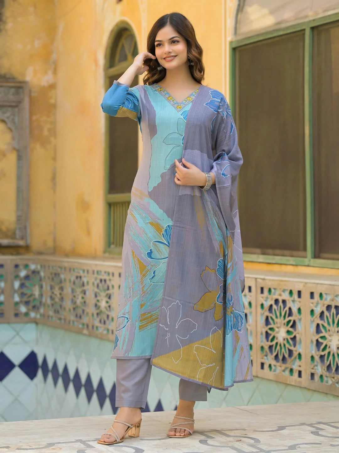 Women Multi Rayon Blend Solid Printed Straight Kurta Trouser With Dupatta