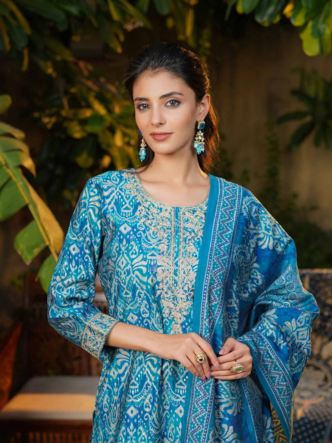 Women Blue Silk Blend Ikat Printed Straight Kurta Trousers With Dupatta