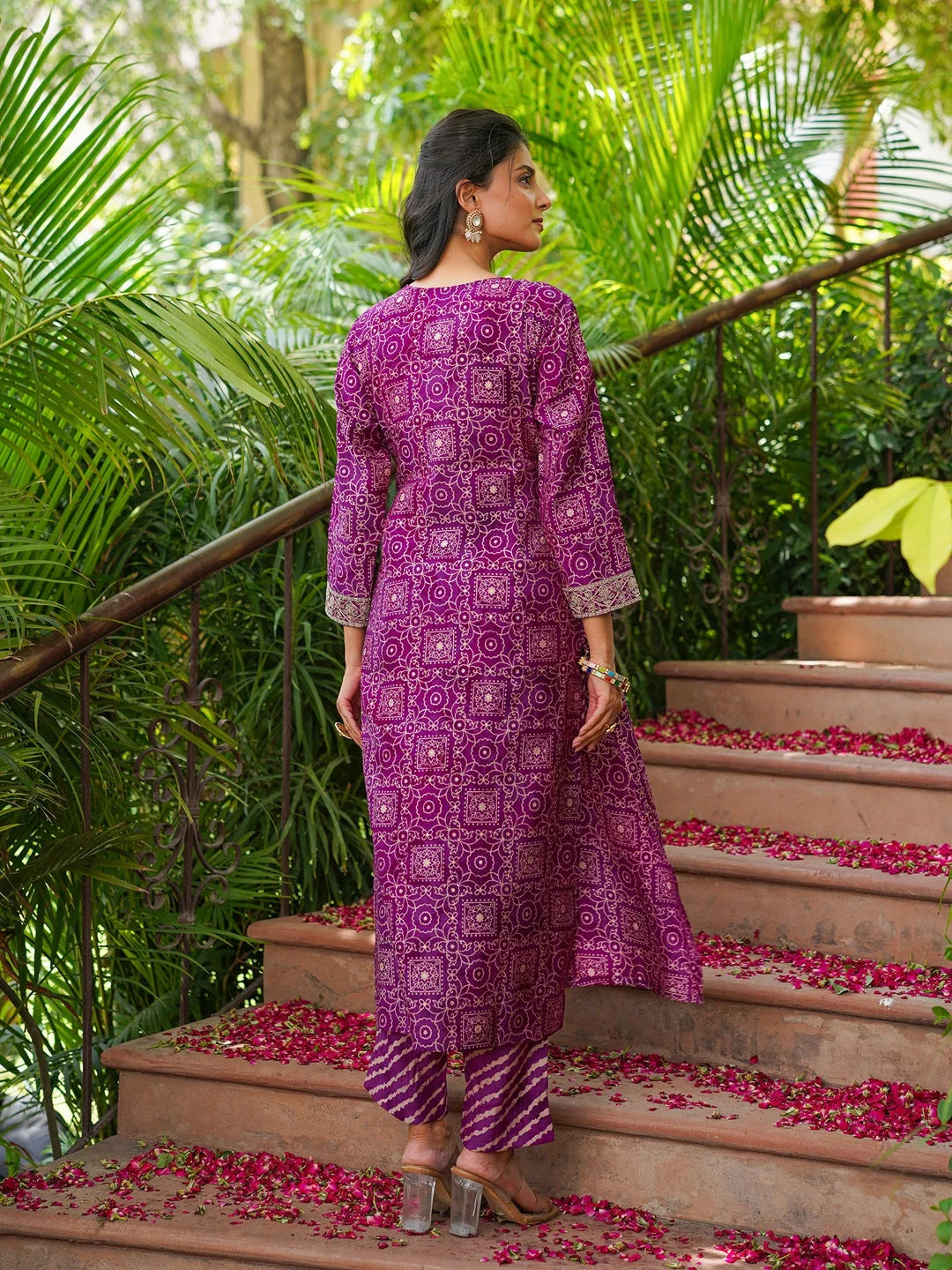 Women Purple Silk Blend Floral Embroidered Straight Kurta Trousers With Dupatta