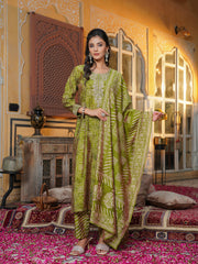 Women Green Silk Blend Floral Embroidered Straight Kurta Trousers With Dupatta-SKSKD3120