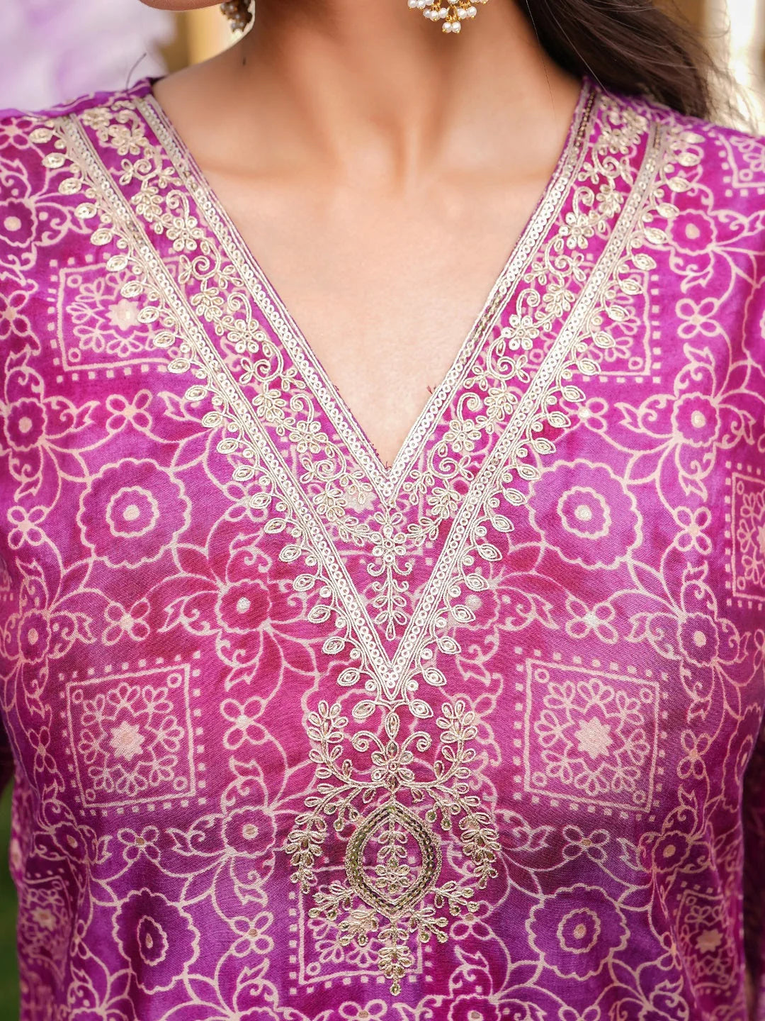 Women Purple Silk Blend Floral Embroidered Straight Kurta Trousers With Dupatta