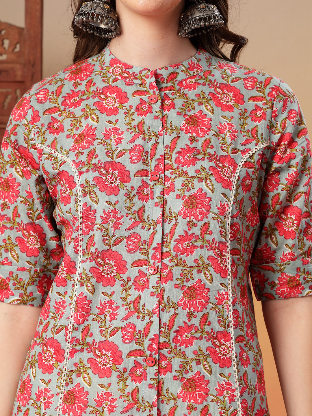 Women's Sky Blue Floral Printed Cotton A-Line Kurta (SKYBELLA) | DesiQ