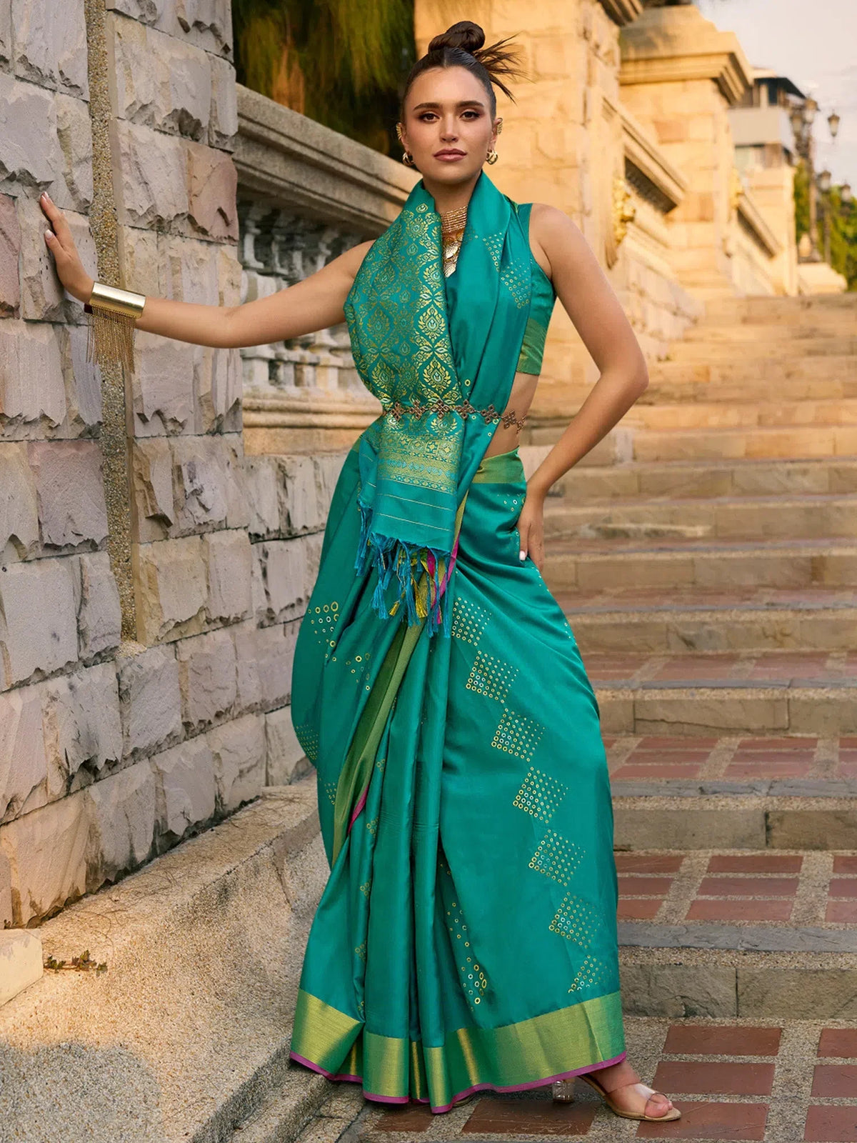 Navy Blue Woven Women Saree-VTR9202