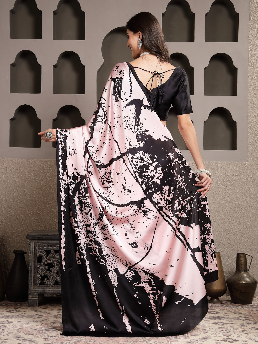Women's Tie & Dye Print Satin Saree (SRPINKCOZY) | DesiQlo