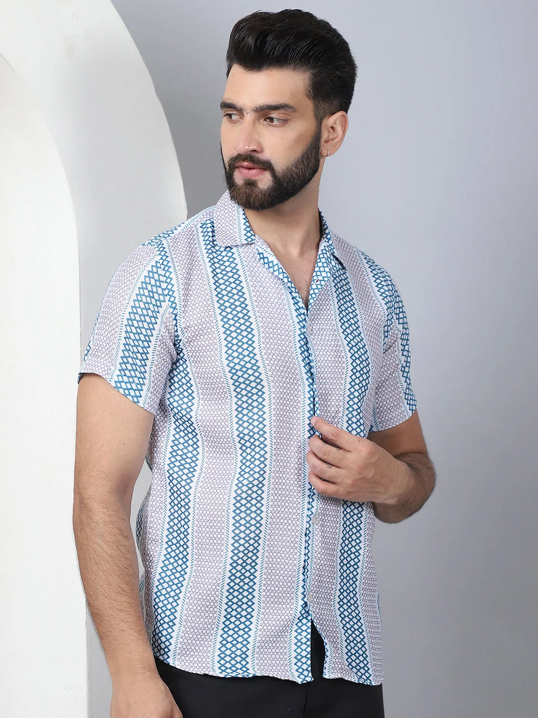 Men's Green Geometric Printed Cotton Casual Shirt | Trendy Men...
