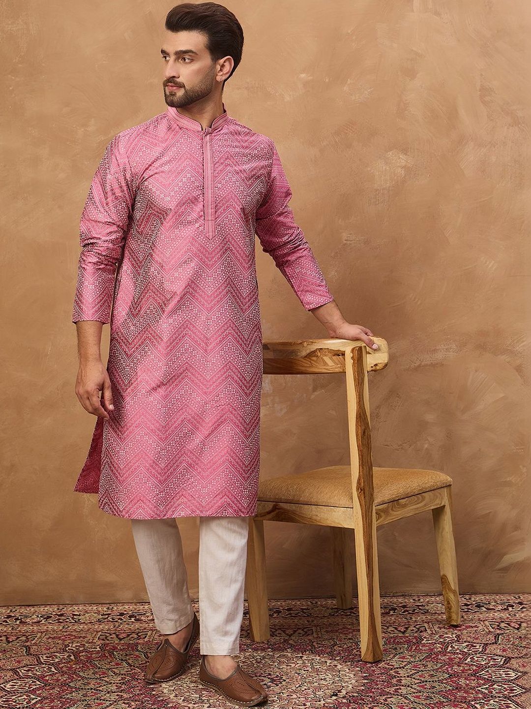 Ethnic Bay Men Pink Silk Blend Geometric Printed Straight Kurta With Pant Set-MKSET1532