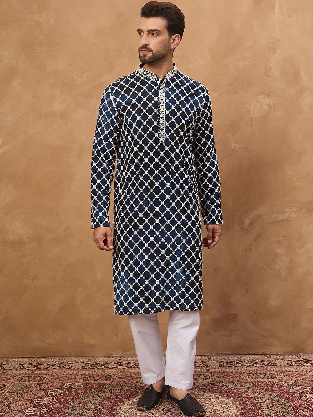 Ethnic Bay Men Green Silk Blend Batik Embroidered Straight Kurta With Pant Set-MKSET1514