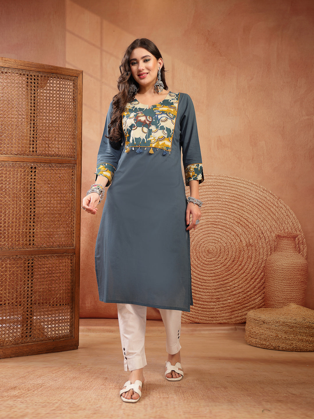 Women's Teal Solid Rayon Straight Kurta (TEALDHARA) | DesiQlo