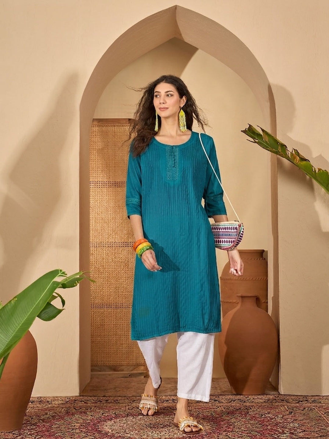 Women's Teal Solid Rayon Straight Kurta (TEALUDUPI) | DesiQlo