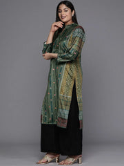 Women Printed Gotta Patti Velvet Kurta-AP-AHKUVLDP-1118